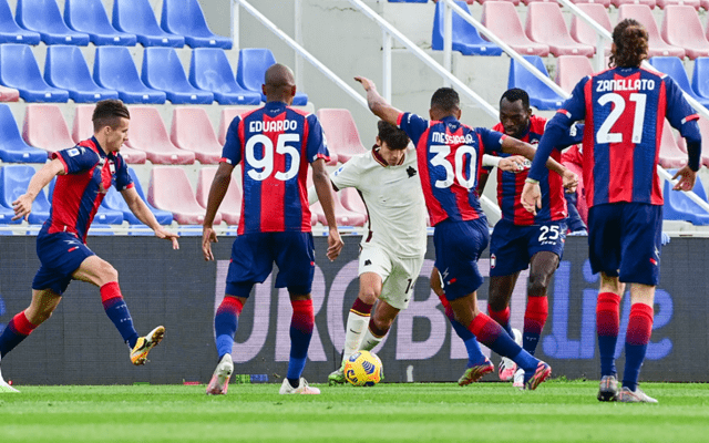  门兴格拉德巴赫控球占优，耐心破解铁桶阵